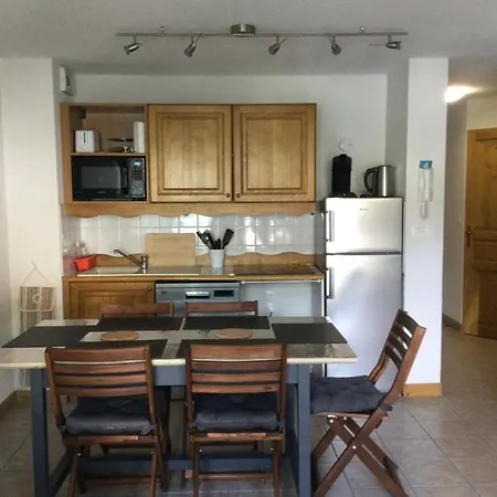 6 Personnes لو دوز آلب