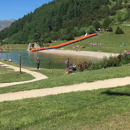 Apartment 6 Personnes