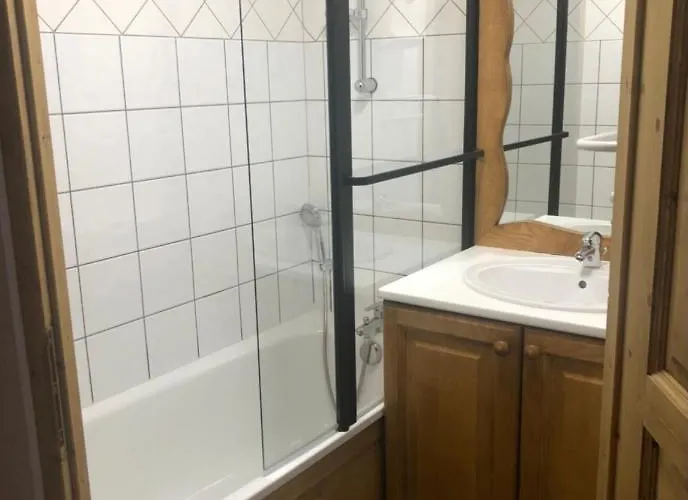 Apartment 6 Personnes